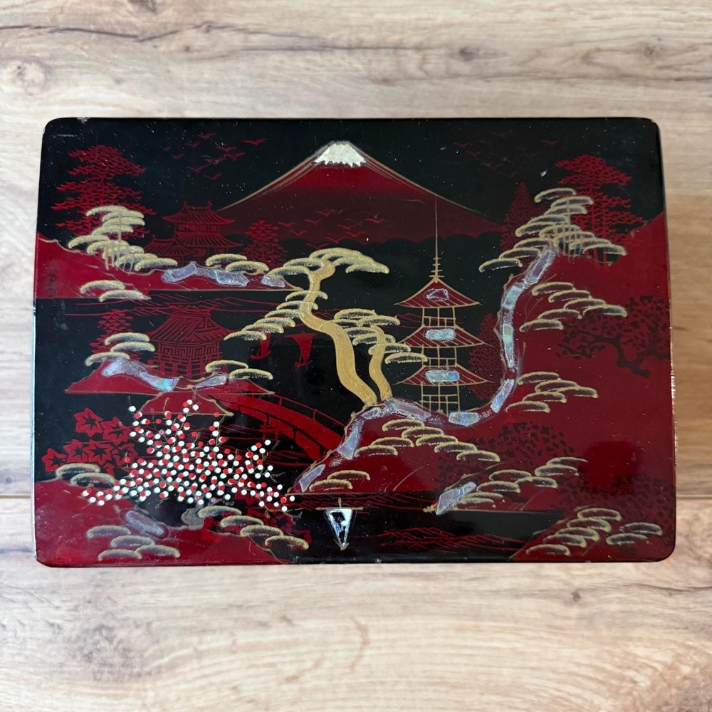 Vintage Japanese Lacquer Jewelry Box Mt Fuji Mother of Pearl Inlay no Music